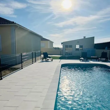 Antonio's Captain House Close To Beaches בית נופש