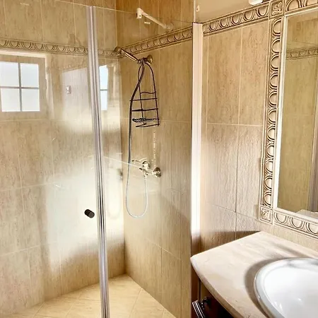 Antonio's Captain House Close To Beaches בית נופש