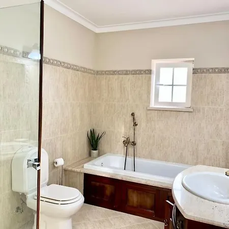 בית נופש Antonio's Captain House Close To Beaches אנטוגויה דה באלייה