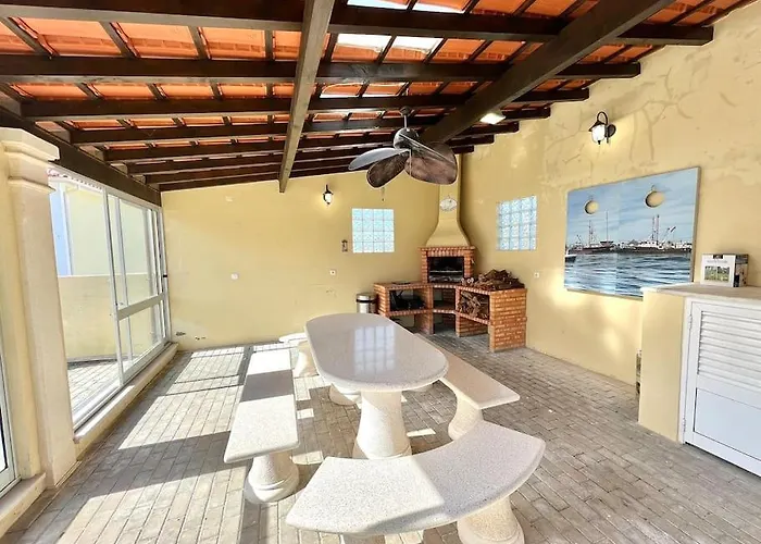 Hébergement de vacances Antonio's Captain House Close To Beaches *