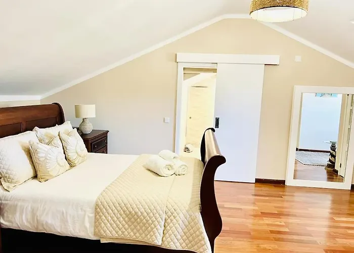 Hébergement de vacances Antonio's Captain House Close To Beaches Atouguia Da Baleia